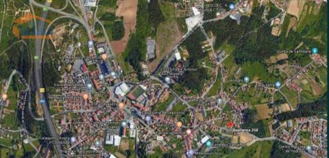 Terreno nos Carvalhos Para construção de Moradia 3 frentes