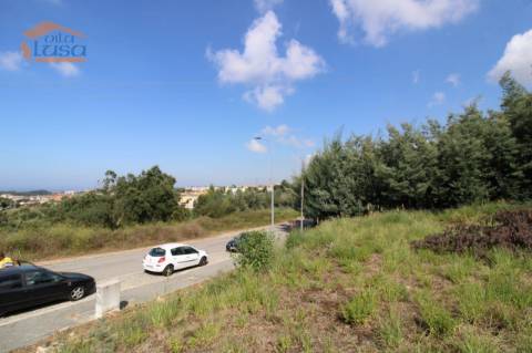 Lote de Terreno em Mafamude, Vila Nova de Gaia para construção de moradia 3 frentes com vista de mar 