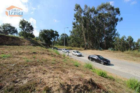 Lote de Terreno em Mafamude, Vila Nova de Gaia para construção de moradia 3 frentes com vista de mar 