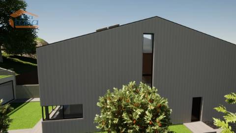 Lote de Terreno 632 m2 à Praia de Valadares com projeto para a construção de Moradia