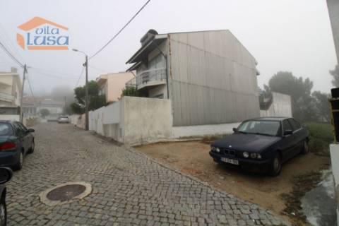 Lote de Terreno no Centro dos Carvalhos para contrução de Moradia