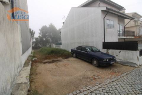 Lote de Terreno no Centro dos Carvalhos para contrução de Moradia