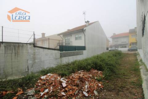 Lote de Terreno no Centro dos Carvalhos para contrução de Moradia