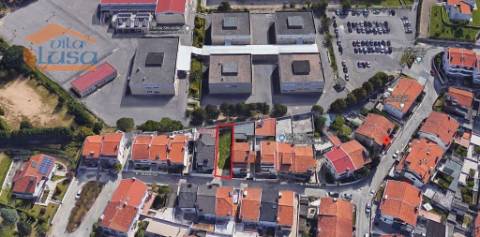 Lote de Terreno no Centro dos Carvalhos para contrução de Moradia