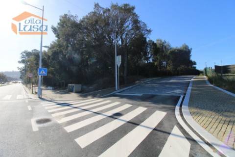 Terreno de Gaveto com 16.200 m2 na Avenida da Conduta, Gondomar