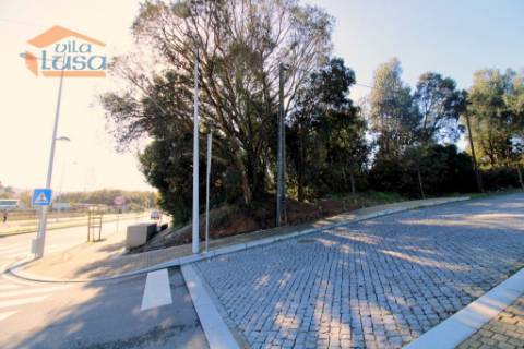 Terreno de Gaveto com 16.200 m2 na Avenida da Conduta, Gondomar