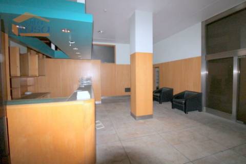 Escritório na Avenida Boavista ao Lado do Hotel Porto Palácio com 4 lugares de garagem