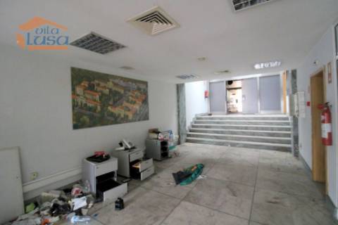 Escritório na Avenida Boavista ao Lado do Hotel Porto Palácio com 4 lugares de garagem