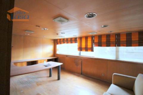 Escritório na Avenida Boavista ao Lado do Hotel Porto Palácio com 4 lugares de garagem