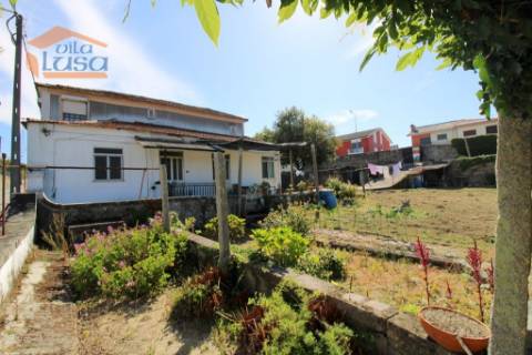 Moradia de 4 frentes tipo Quintinha ewm Vilar de Paraíso