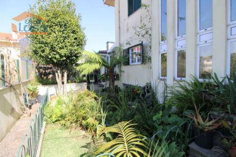 Oportunidade Imperdível! Moradia 4 Frentes com Jardim T5, 2 suítes em Mafamude, Vila Nova de Gaia