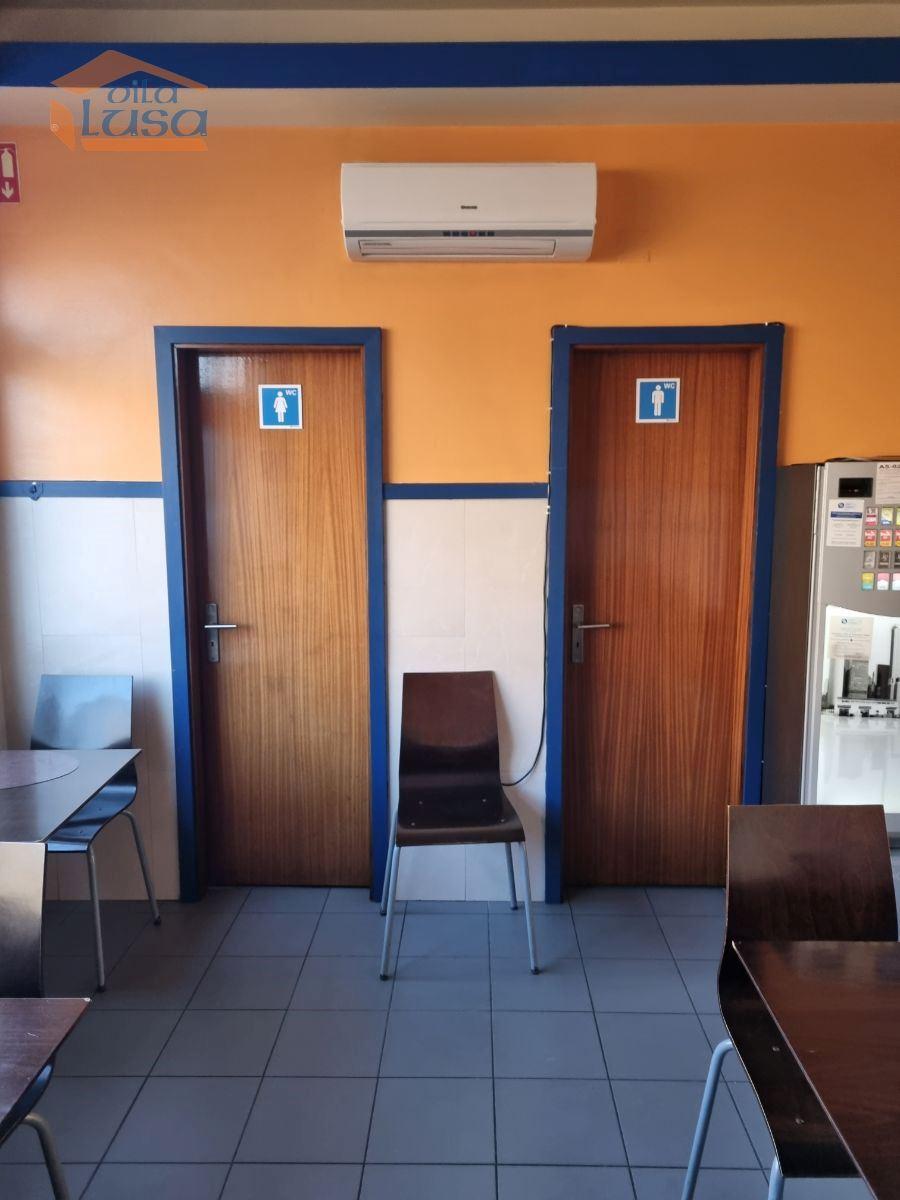 Espaço comercial em Avintes 