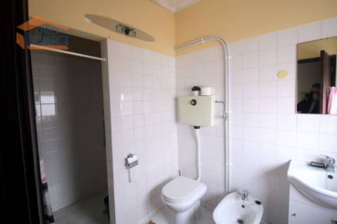 Moradia T4 Carvalhido, 2 garagens e pequeno quintal