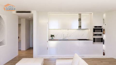 T1 Portimão Novo de 2 frentes com varanda e garagem