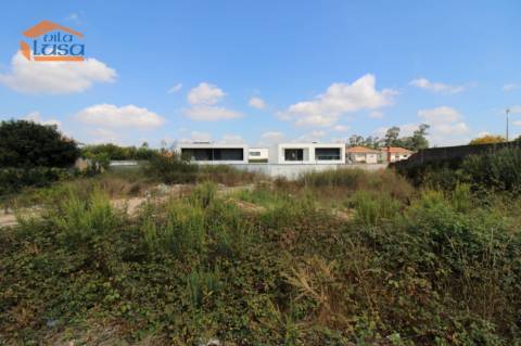 Lote com 237,200m2 Para Moradia 2 Frentes Avintes 