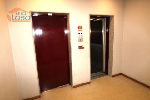 Escritório para Arrendamento  60m²  Próximo ao Gaia Shopping 