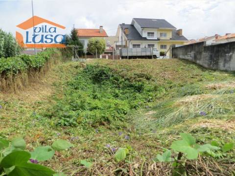 Terreno para Construção de Moradia de 4 Frentes Arcozelo Vila Nova de Gaia