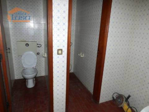 Loja Vale Formoso com 350 m2 e 100 m2 de terraço coberto 