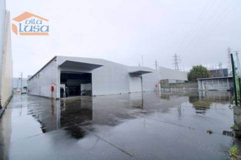 Pavilhão Industrial Moderno à Venda em São João da Madeira