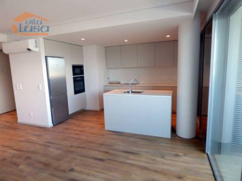 Apartamento T2,  3 wcs (2 suites) com Garagem Dupla no Centro de Gaia