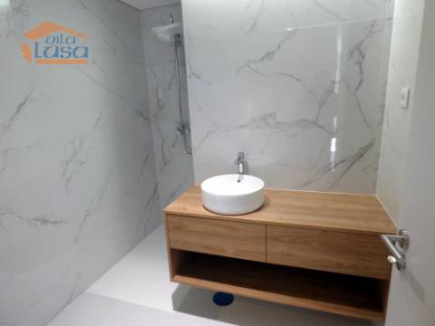Apartamento T2,  3 wcs (2 suites) com Garagem Dupla no Centro de Gaia