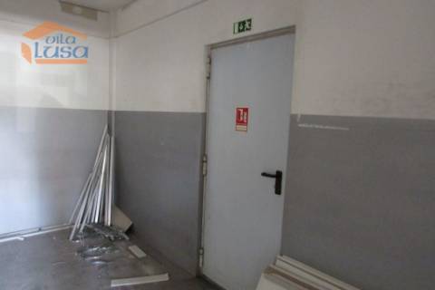 Espaço comercial 267 m² no Coração de Oliveira do Douro