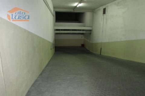 Espaço comercial 267 m² no Coração de Oliveira do Douro