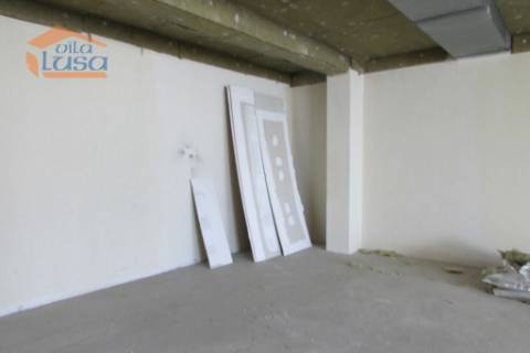 Espaço comercial 267 m² no Coração de Oliveira do Douro