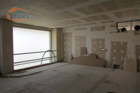 Espaço comercial 267 m² no Coração de Oliveira do Douro