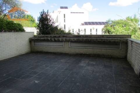 Espaço comercial 267 m² no Coração de Oliveira do Douro