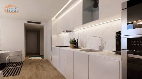 Armação de Pera T1+1 Novo com varanda e garagem 