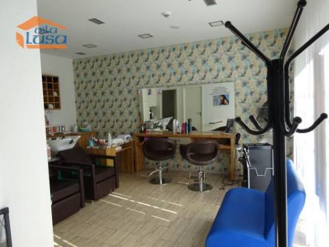 Cabeleireiro e Estética equipado Vilar de Andorinho 