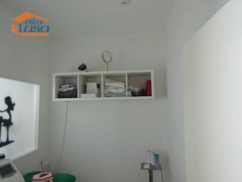 Cabeleireiro e Estética equipado Vilar de Andorinho 