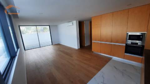 T1 (novo) com Terraço com vistas de mar, em Canidelo, Vila Nova de Gaia