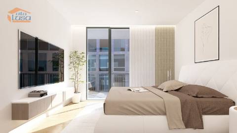 T2 Novo a 300mt da praia de Armação de Pera., c/duas suites, varanda c/ 21.30m2 e dois lugares de garagem.