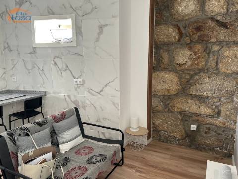 Andar de Moradia T1 renovada próximo aos bombeiros de valbom