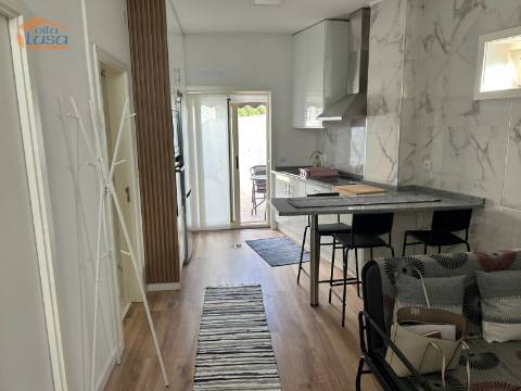 Andar de Moradia T1 renovada próximo aos bombeiros de valbom