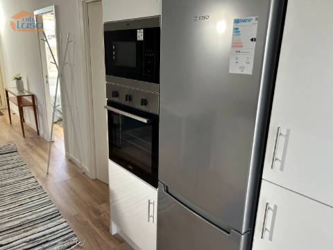 Andar de Moradia T1 renovada próximo aos bombeiros de valbom