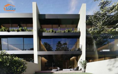 Moradia T3 (2 frentes) em São Pedro da Cova, Gondomar