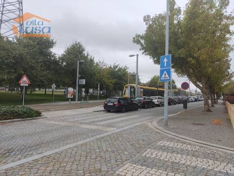 Andar-Moradia T0 remodelado junto ao metro fonte do cuco 1.5km NorteShopping