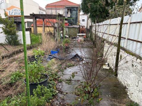 Andar-Moradia T0 remodelado junto ao metro fonte do cuco 1.5km NorteShopping