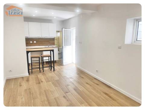 Andar-Moradia T0 remodelado junto ao metro fonte do cuco 1.5km NorteShopping