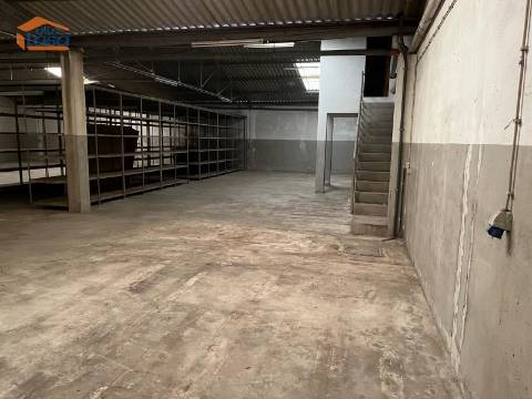 Armazém Rua da Bélgica para arrendamento , Canidelo, Vila Nova de Gaia