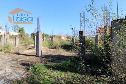 Terreno com PIP Aprovado  4 Moradias Germinadas | Carvalhos