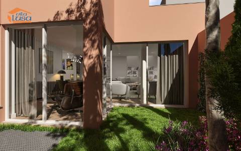 Moradia T4  Foz Velha | Praça do Império  Para recuperar