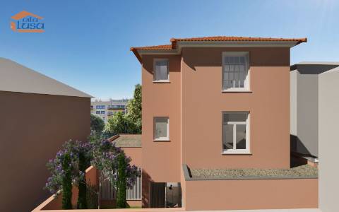 Moradia T4  Foz Velha | Praça do Império  Para recuperar