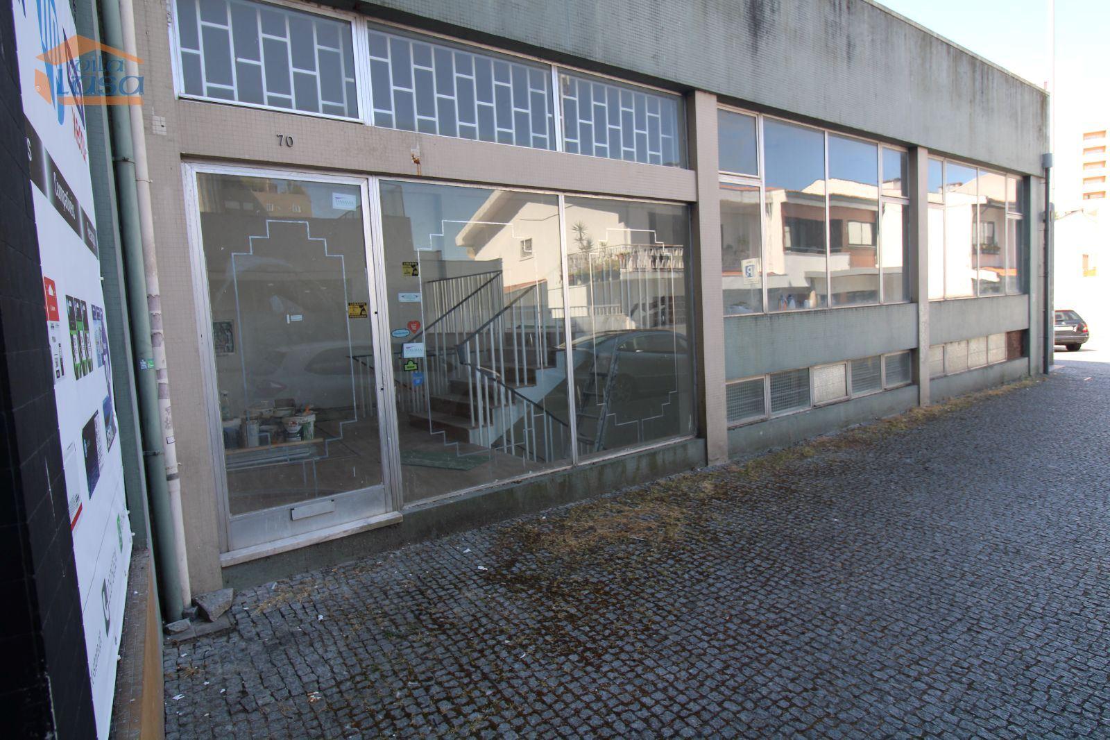 Arrendamento de Loja Comercial no Centro de Gaia  200 m² totalmente renovada 