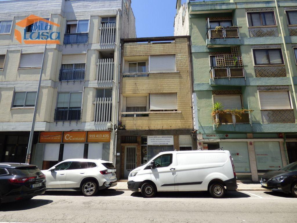 T1  Centro do Porto (Rua de São Brás, junto ao Hospital de Santa Maria)