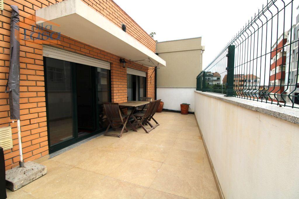 T2 c/ terraço e garagem na zona da Boavista, Porto.