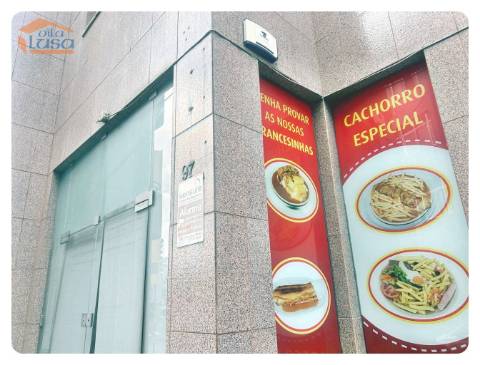 Loja duas frentes montada para restaurante rotunda da Areosa